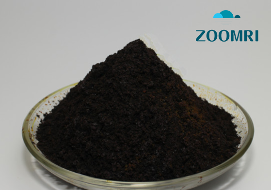 Cloreto férrico frequentemente usado como mordente de corante na indústria de corantes